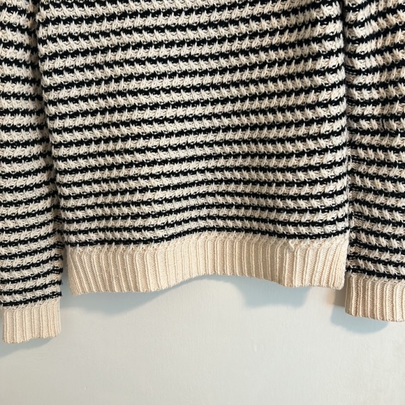 THEORY Chunky Knit Sweater! - Picture 5 of 5
